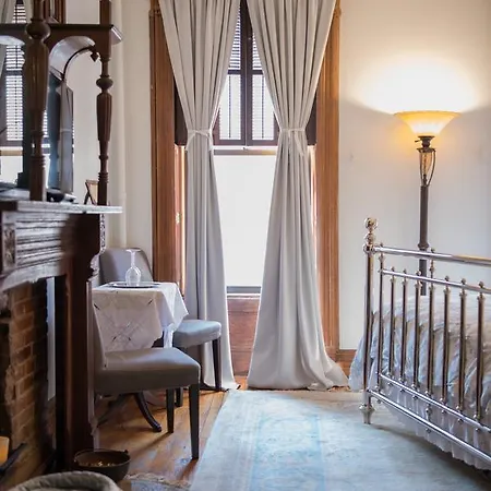 Harlem Grand Bed & Breakfast New York