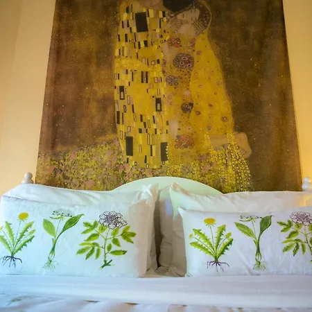 Harlem Grand Bed & Breakfast 4*