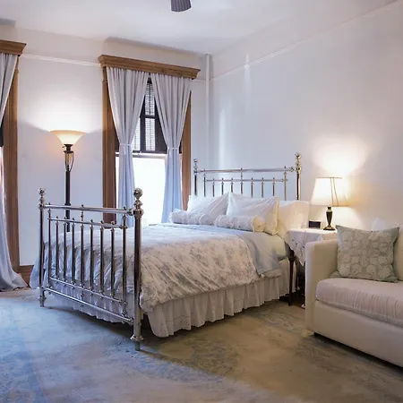 Harlem Grand Bed & Breakfast