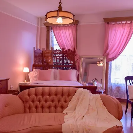 Harlem Grand Bed & Breakfast