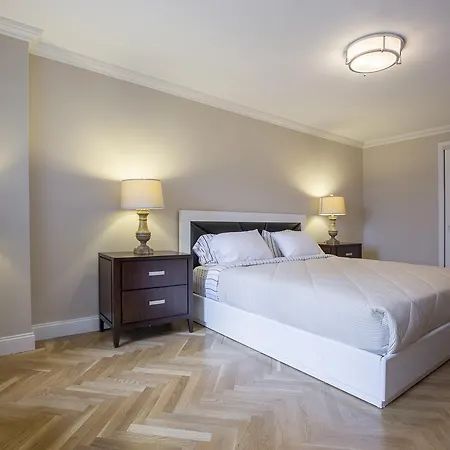 Luxury Upper East Side * New York