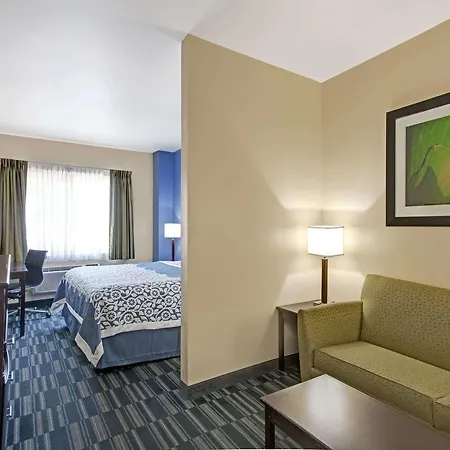 Hotel Days & By Wyndham Ozone Park/jfk Airport New York