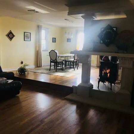 Apartment Douglaston/ Little Neck *