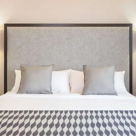 Hotel Leon Les New York