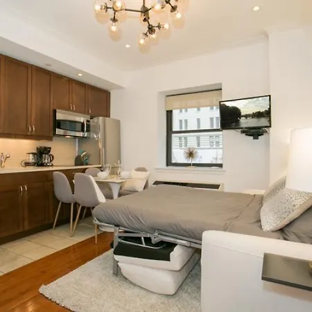 Seventh Avenue House #71125 New York