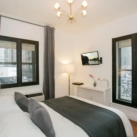 Seventh Avenue House #71125