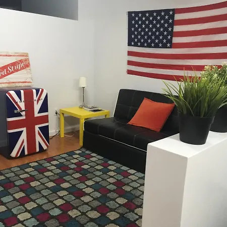 Be Local Chinatown Hostel