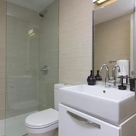 Apartment Metro *