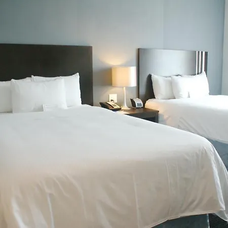 Hotel Wyndham Garden Long Island 3*