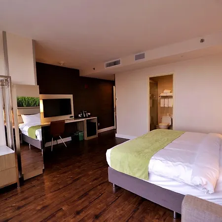 Hotel Wyndham Garden Fresh Meadows Flushing New York
