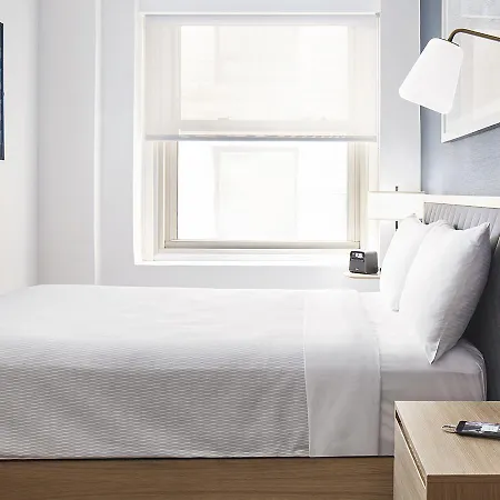 Radisson Street Hotel New York