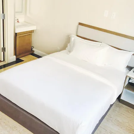 Hotel Mayfair And 2*