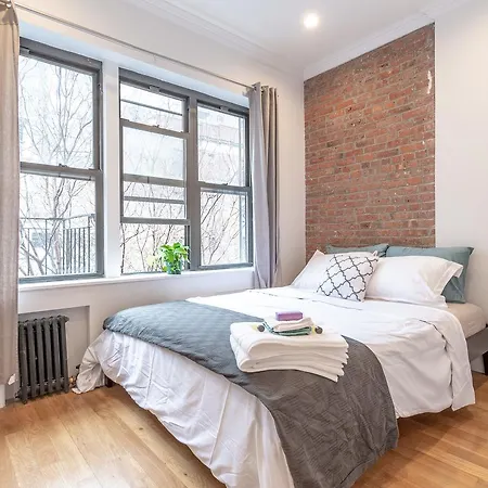 Luxury 3bed/2bath: Prime Upper East Manhattan