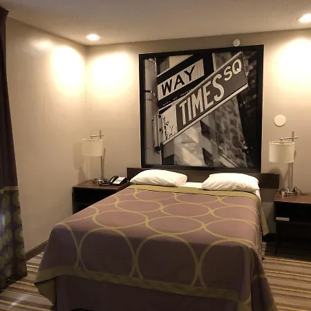Super 8 By Wyndham Jamaica North Conduit Hotel New York