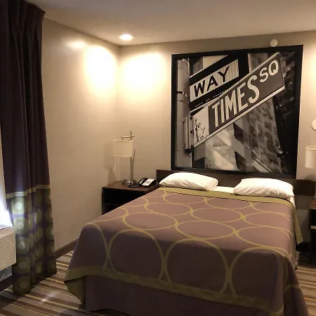 Super 8 By Wyndham Jamaica North Conduit Hotel 2*