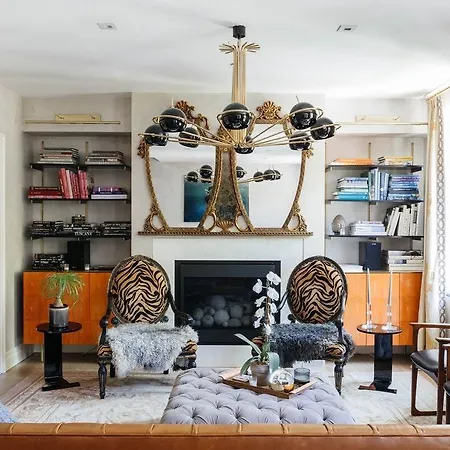 Congress Street Townhouse Apartment *