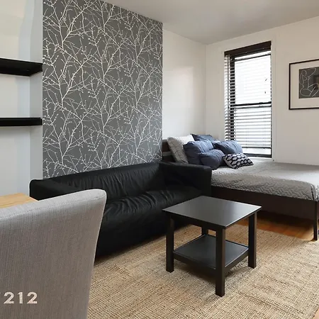Apartment Spring Street Apt 2 *
