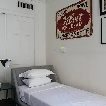 Jones Street Townhouse By Onefinestay * New York