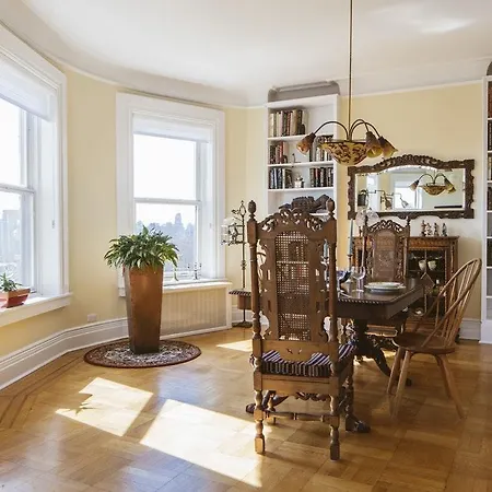 Central Park Overlook Apartment *
