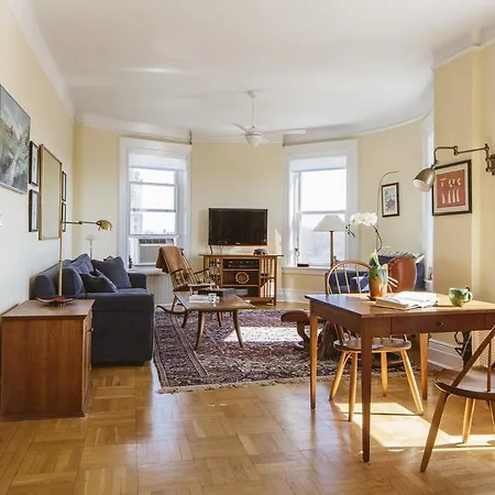 Central Park Overlook Apartment *