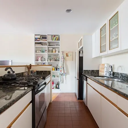 Kane Street Apartment