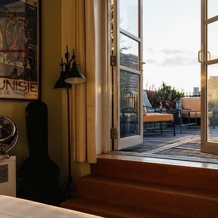 Columbus Terrace Apartment *