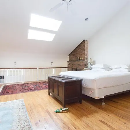 Kane Street Apartment