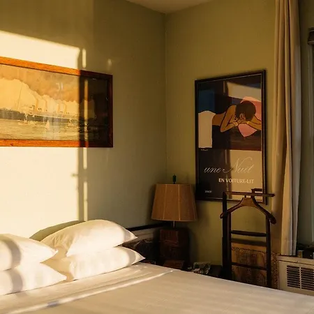 Columbus Terrace Apartment