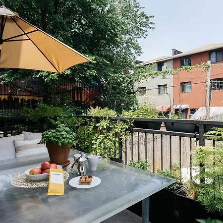 Gates Avenue Townhouse Iii By Onefinestay * New York