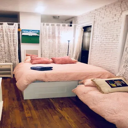 Upper East Side, 2 Bedroom, Close To Everything, Central Park, Metro, 5th Ave, Museums Apartment *