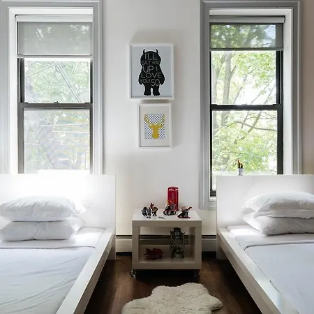 Apartment Greene Avenue Townhouse By Onefinestay