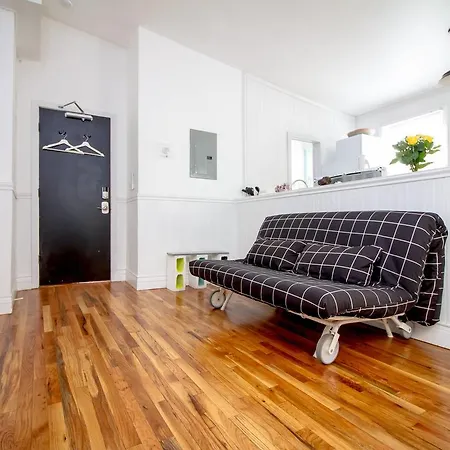 Apartment The High Tide #9 One Bedroom With Kitchen New York