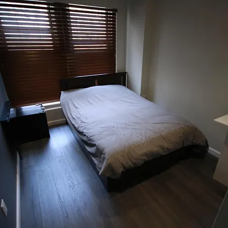 Modern Next To Times Square Apartment *