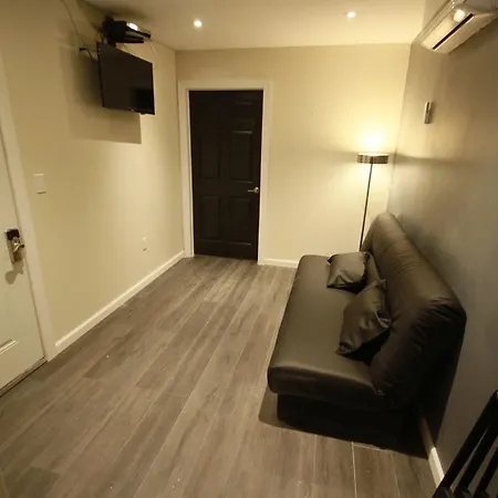Nice And Renovated Near Times Square * New York