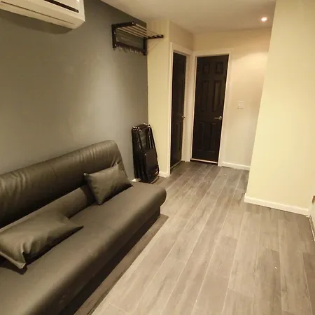 Nice And Renovated Near Times Square Apartment