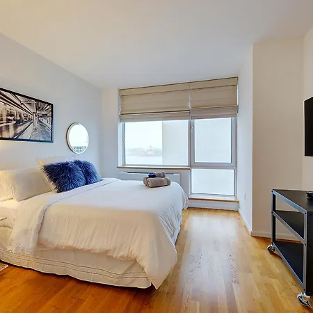Times Square Lux Highrise Apartment New York