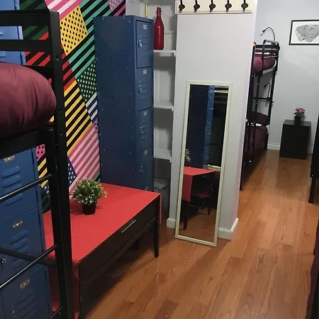 Be Local Chinatown Hostel