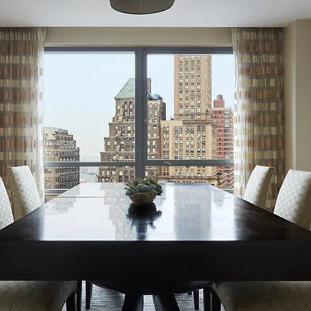 Marriott At The Brooklyn Bridge 4*