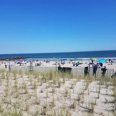 Beach Front * New York