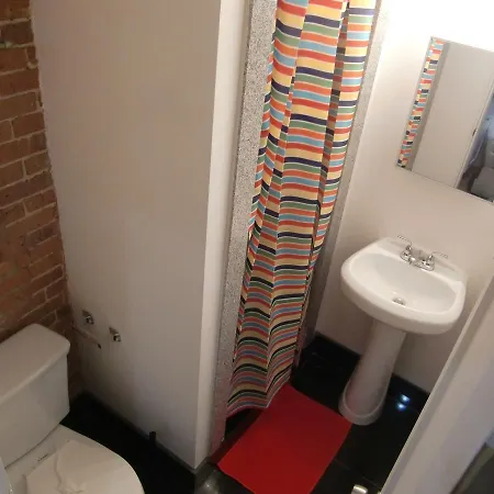 Midtown Manhattan Apartment *