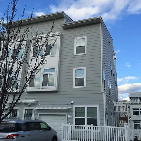 Holiday home Queens Ocean Front Vacation