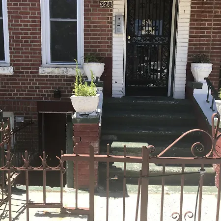 Lovely Garden Apt. Church * New York