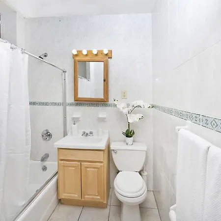 Spacious 4 Bedroom 15 Min From Times Square