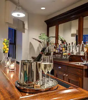 Carlton Hotel, Autograph Collection Hotel 4*