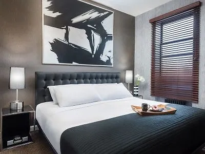 Park West Hotel