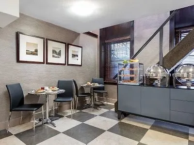 Park West Hotel
