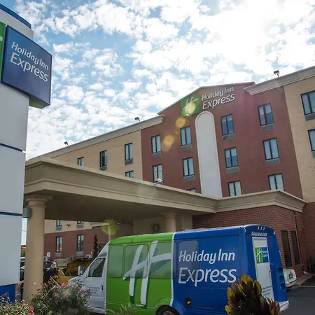 Express Kennedy Airport, An Ihg 3* New York