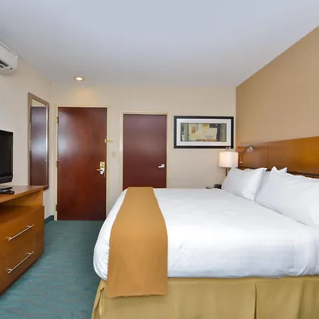 Hotel Express Kennedy Airport, An Ihg New York