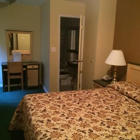 Park Savoy Hotel 2*
