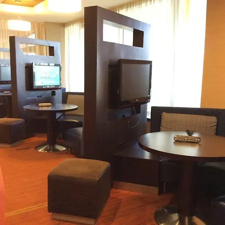 Courtyard By Marriott Laguardia Airport New York